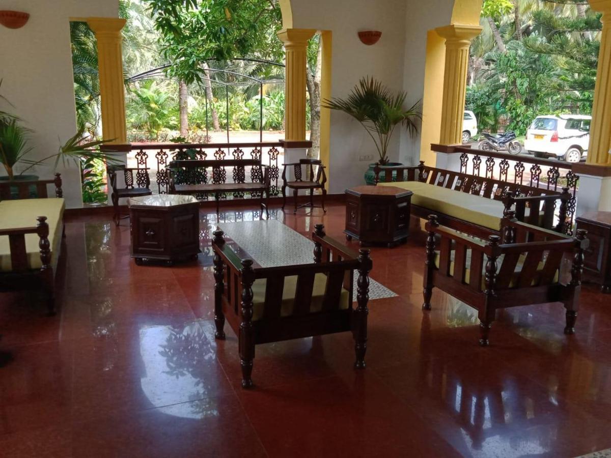 Coconut Grove Beach Resort Colva Exterior foto