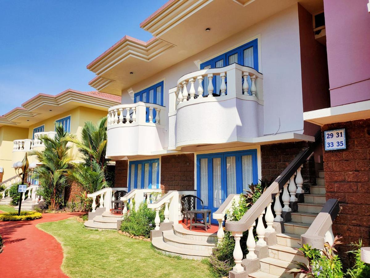 Coconut Grove Beach Resort Colva Exterior foto