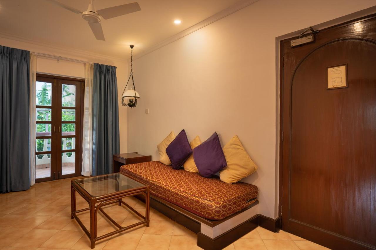 Coconut Grove Beach Resort Colva Exterior foto